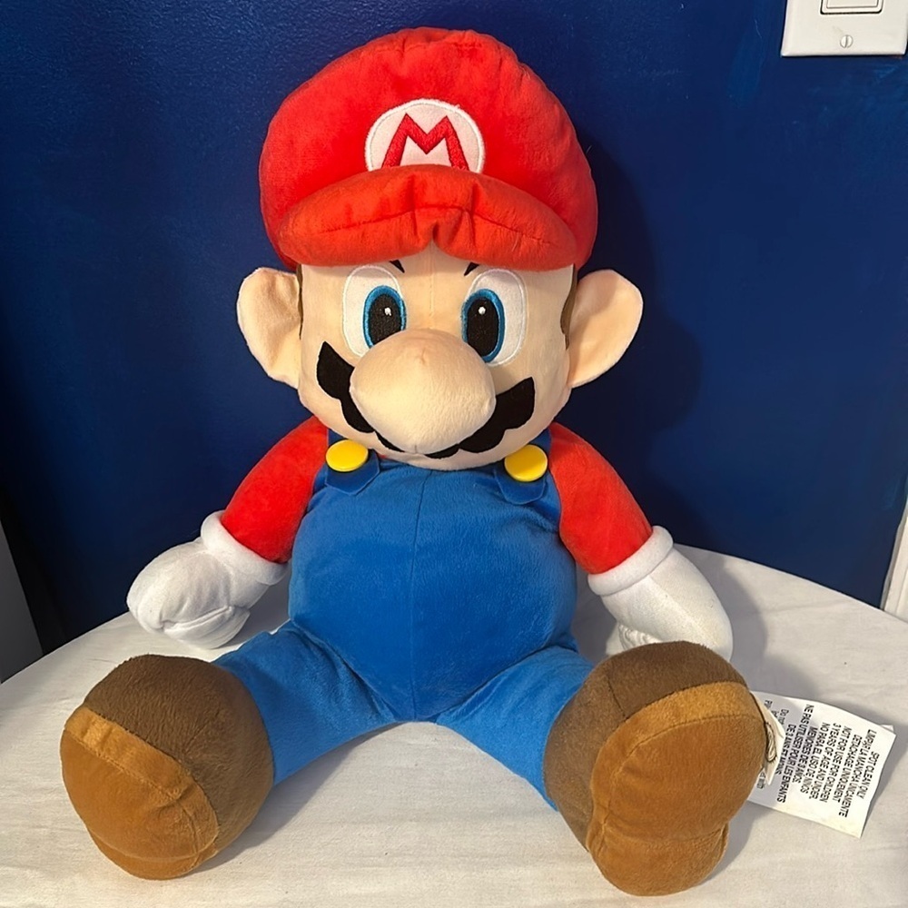 NINTENDO Super Mario Bros Large 22” Plush Mario Doll Plush